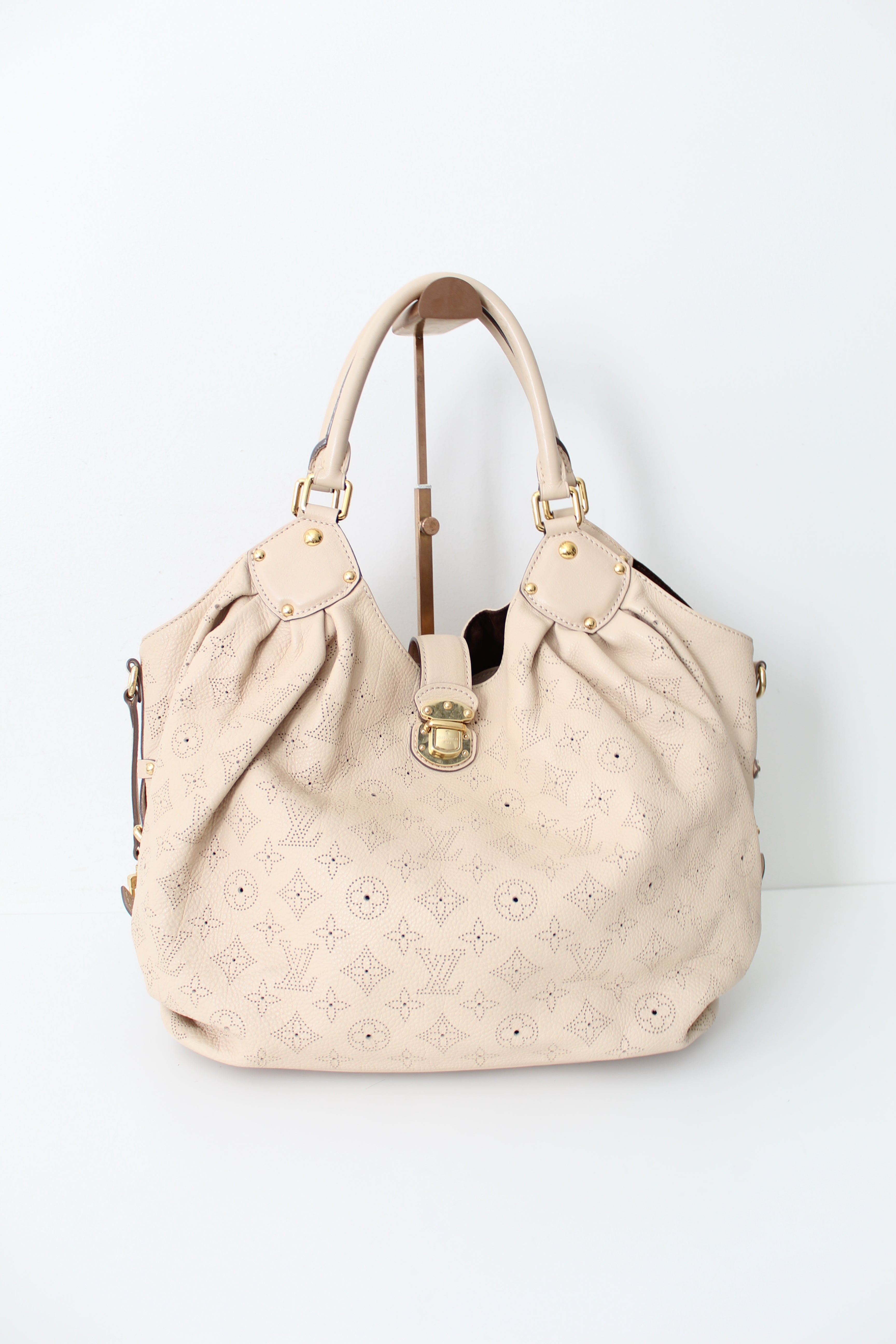 Louis Vuitton Mahina White Bags & Handbags for Women for sale