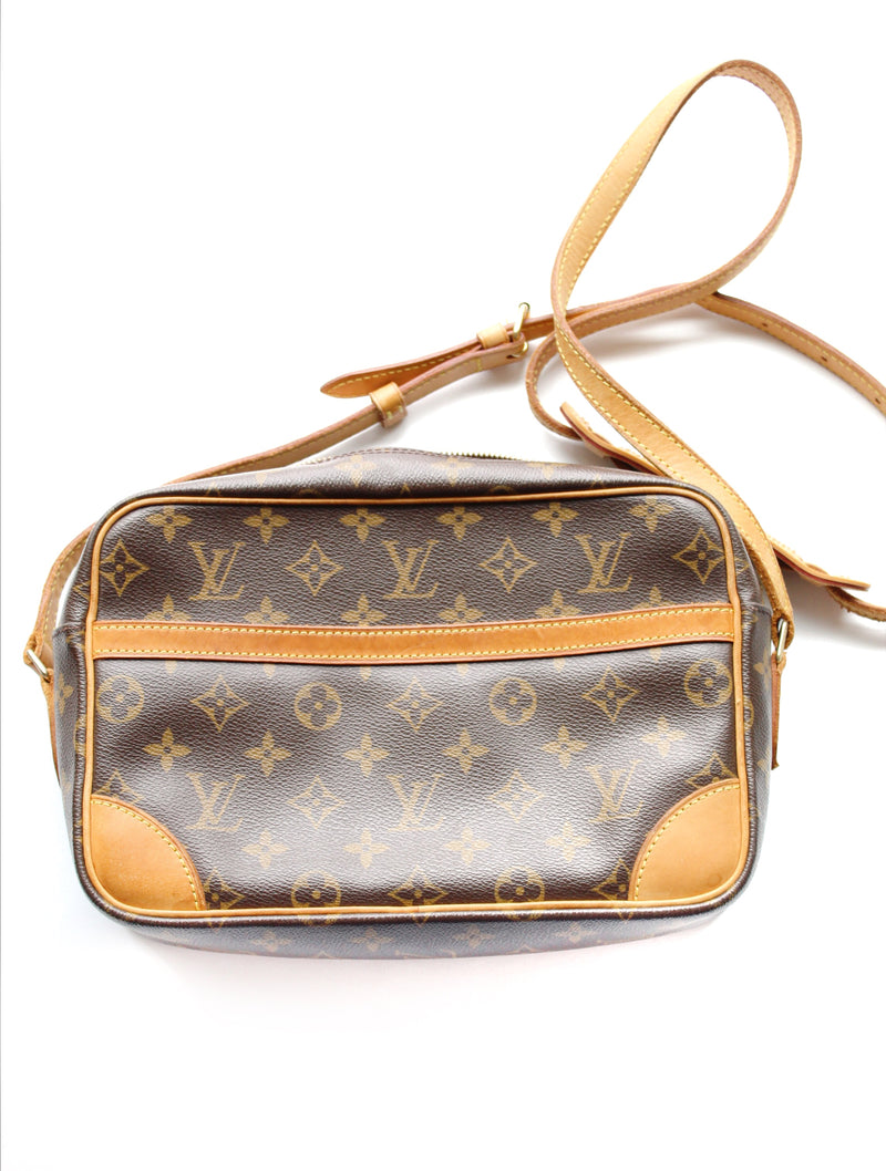 Louis Vuitton Vintage  Monogram Trocadero 30  Brown  Monogram Canvas  Crossbody Bag  Luxury High Quality  Avvenice