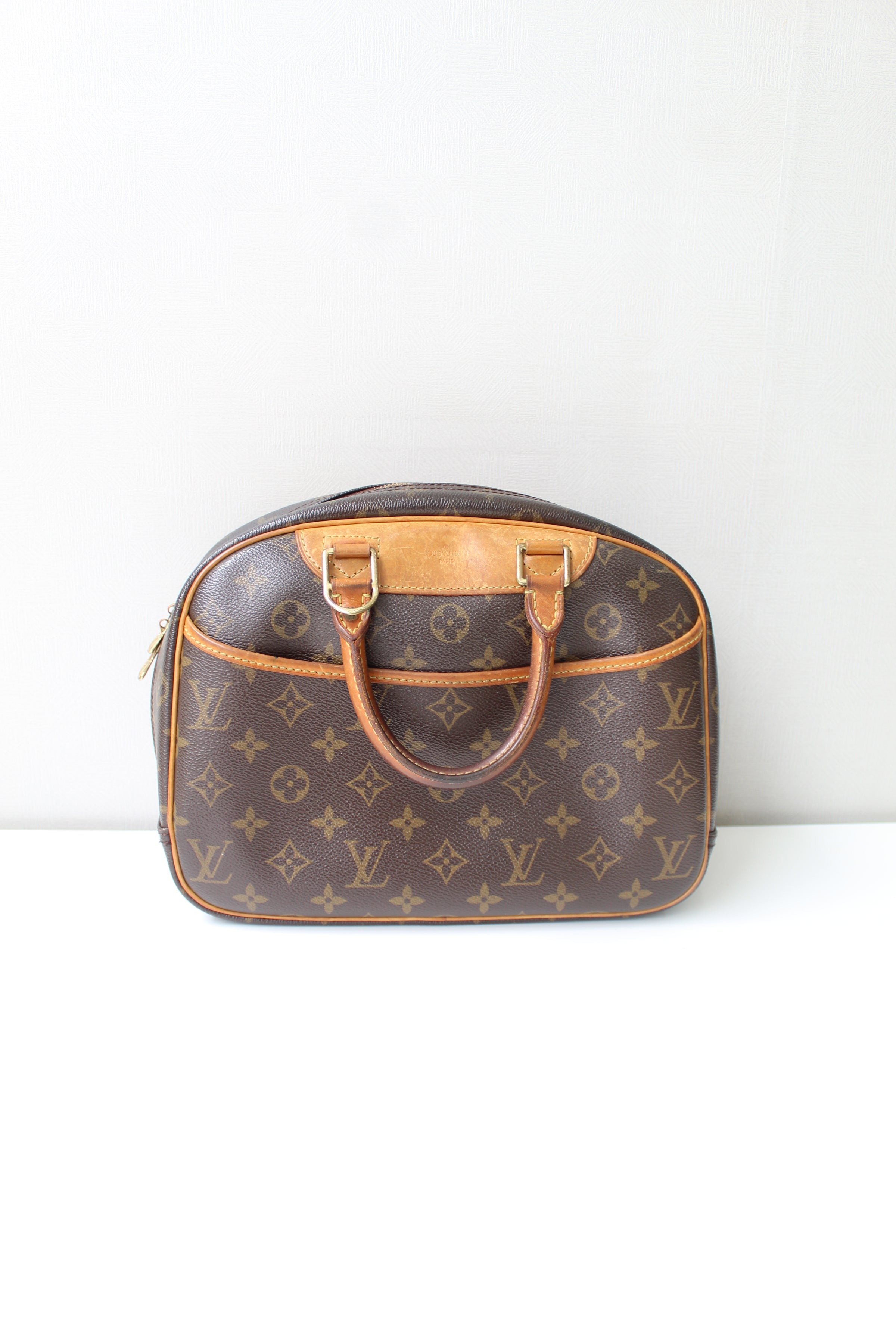 Dee.Gadgets - LV Trouville Size MM Japan Preloved High