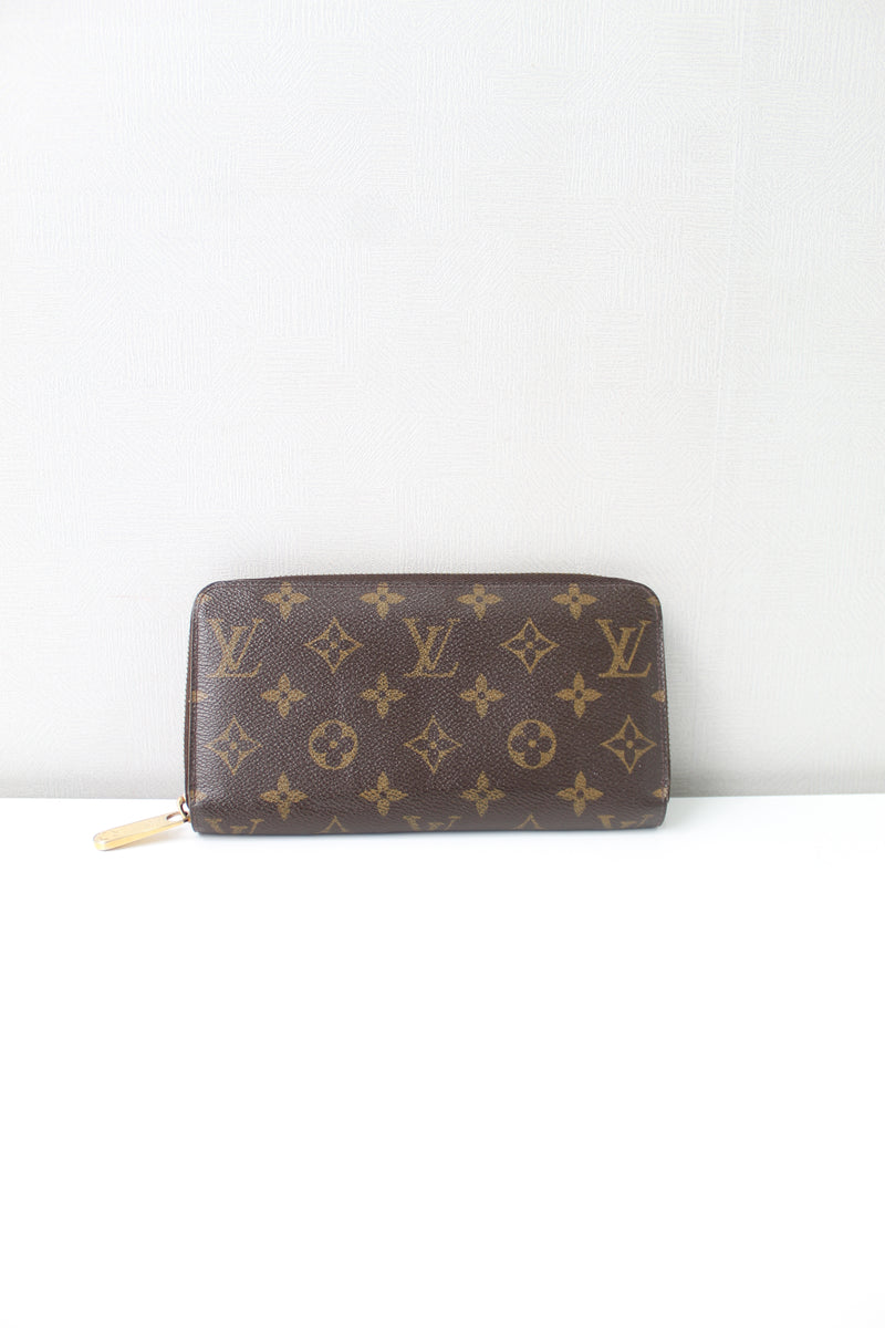 Louis Vuitton Zippy Wallet