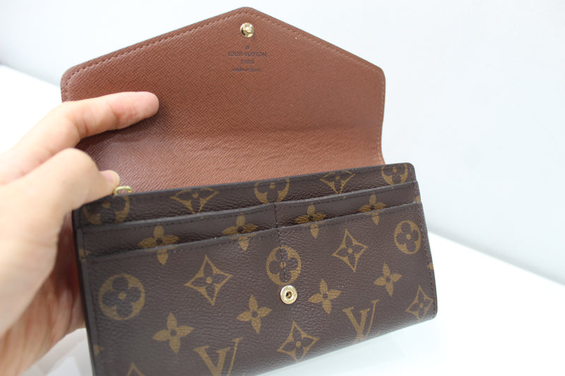 Louis Vuitton Sarah Wallet