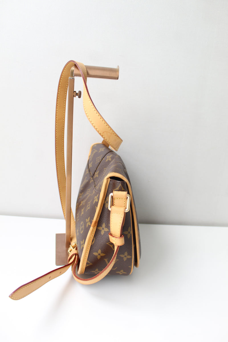 Louis Vuitton Menilmontant PM