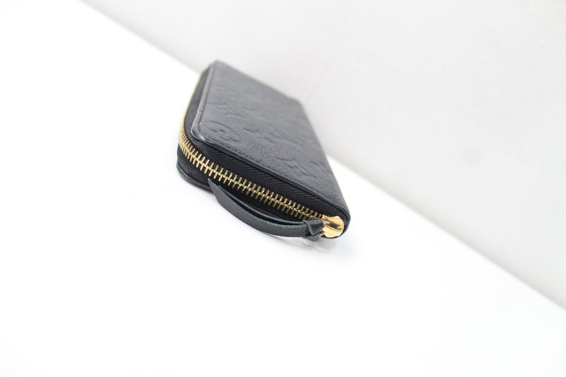 [Draft] Louis Vuitton Black Zippy Wallet