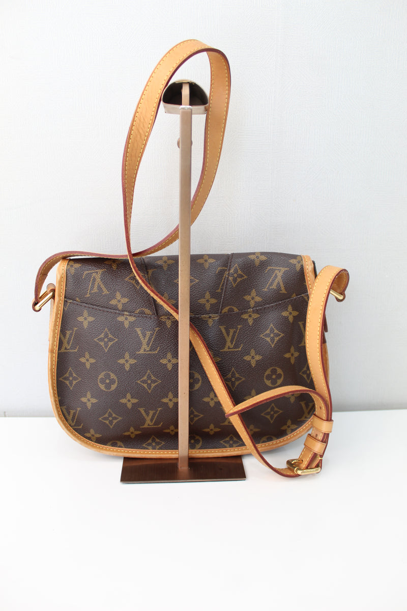 Louis Vuitton Menilmontant PM