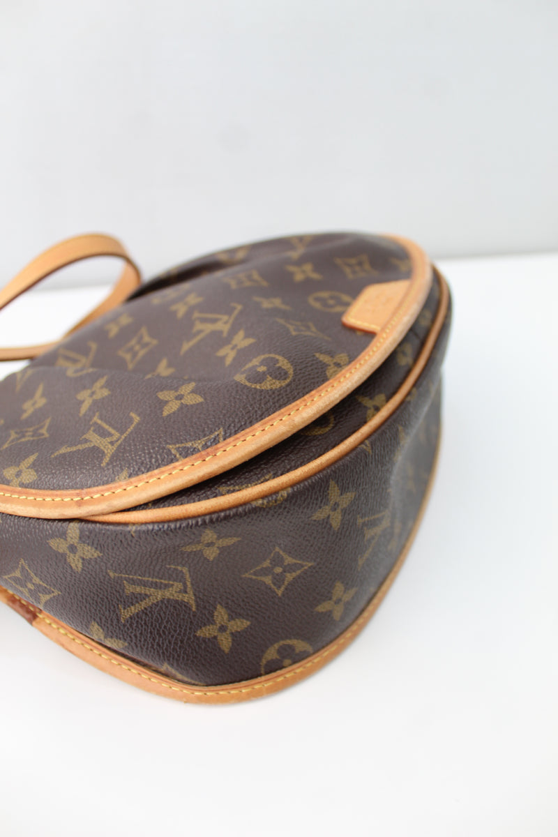 Louis Vuitton Menilmontant PM