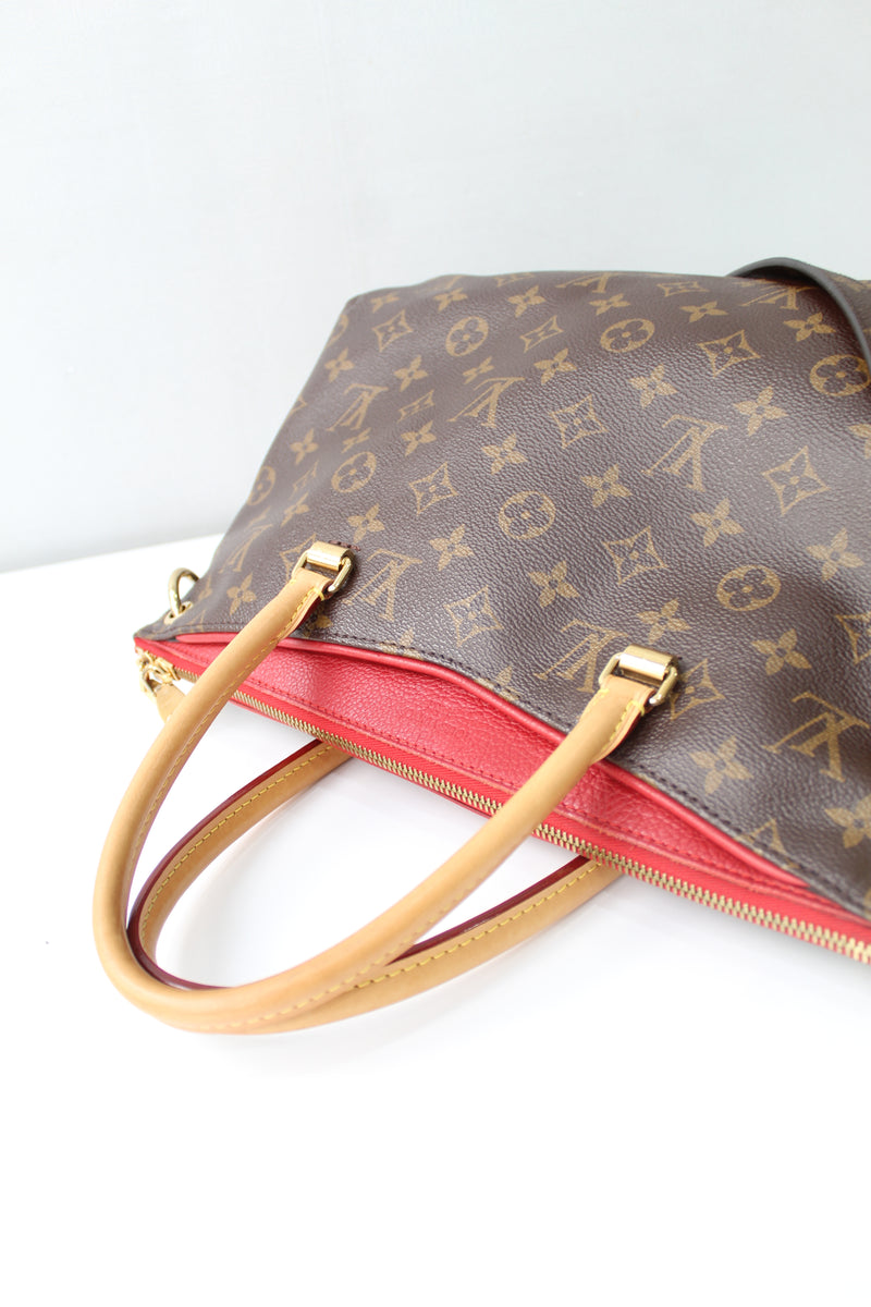 Louis Vuitton Pallas MM
