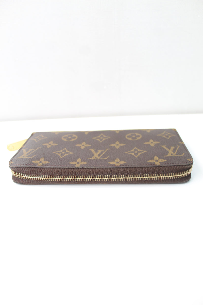 [Draft] Louis Vuitton  Zippy Wallet