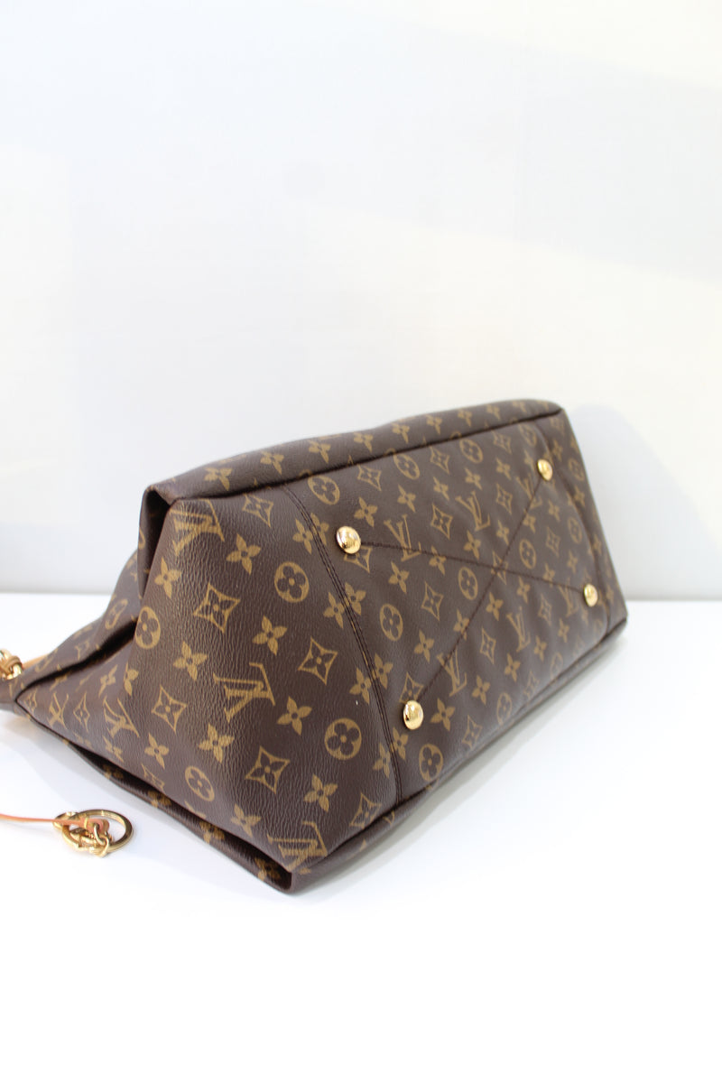Louis Vuitton Artsy MM