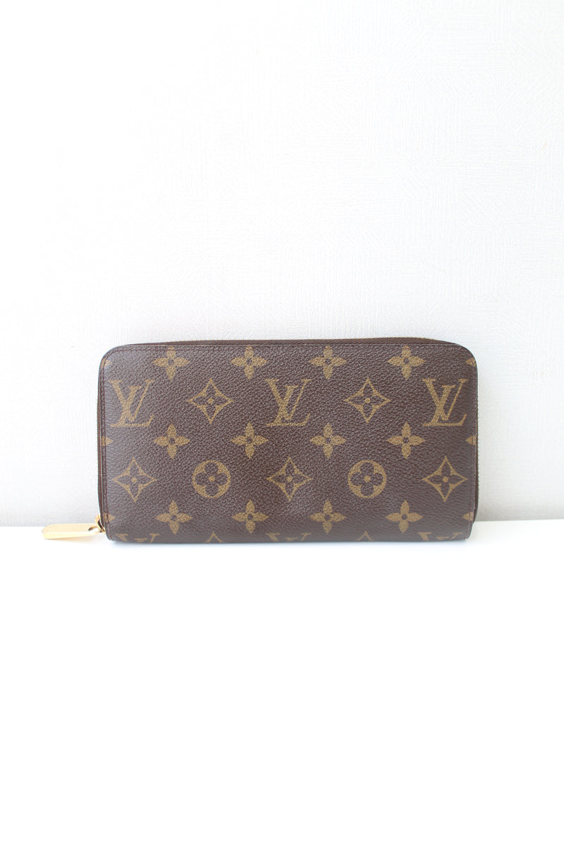 Louis Vuitton  Zippy Wallet