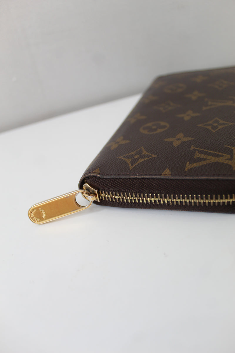 Louis Vuitton  Zippy Wallet