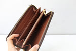 Louis Vuitton  Zippy Wallet