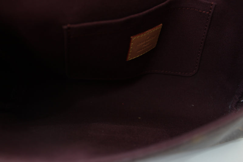 Louis Vuitton Favorite MM