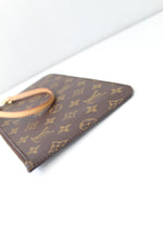Louis Vuitton Neverfull Pouch