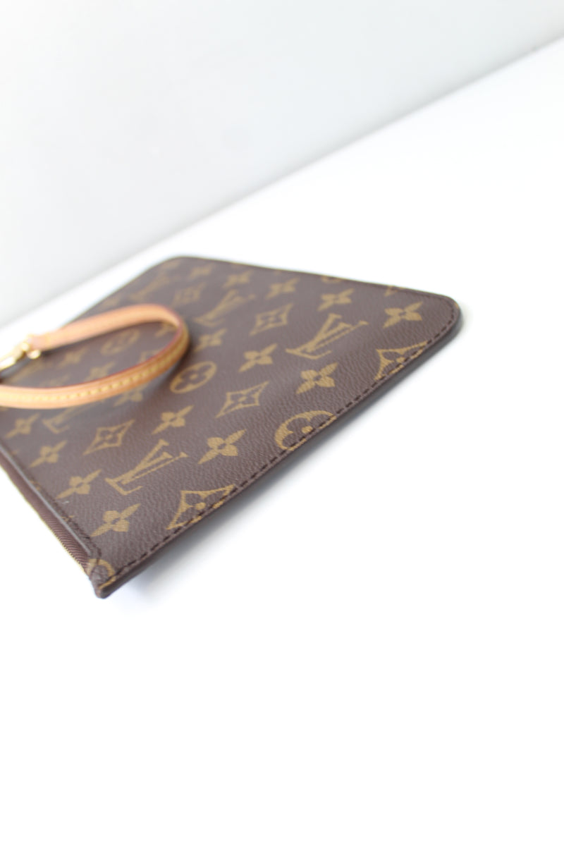 Louis Vuitton Neverfull Pouch