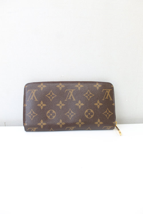 Louis Vuitton  Zippy Wallet