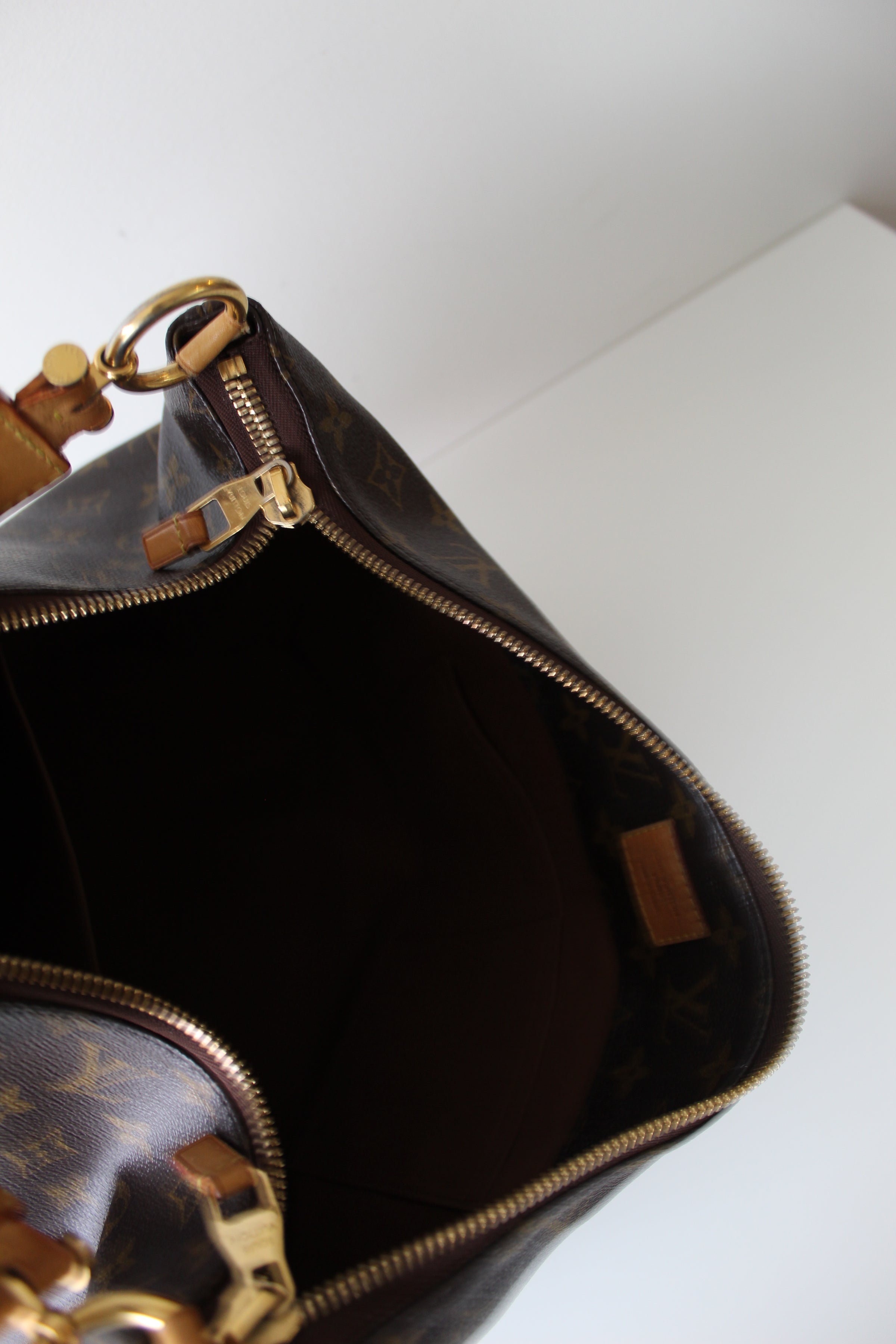 Louis Vuitton Monogram Sully MM - Brown Hobos, Handbags - LOU806426