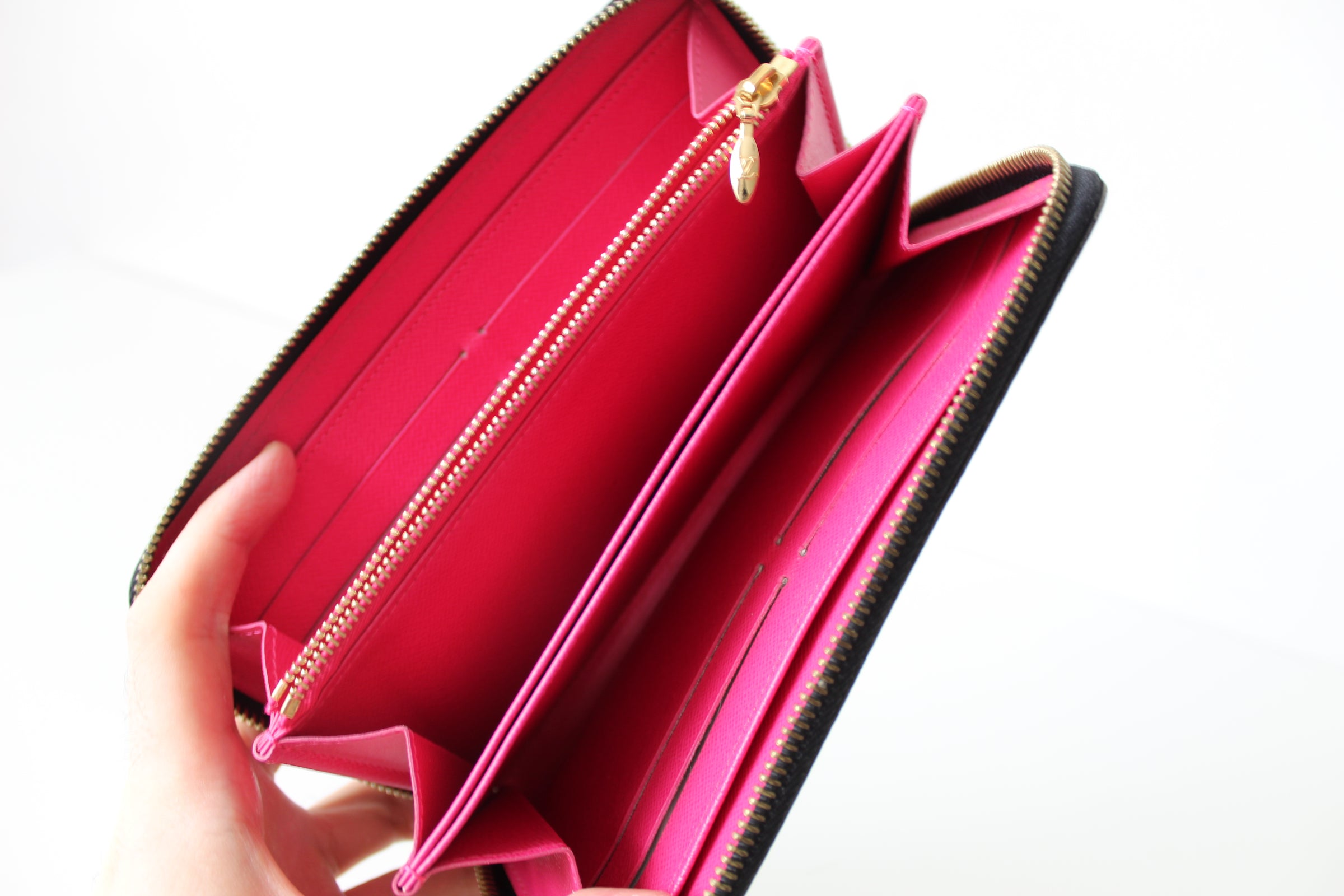 Louis Vuitton Monogram Zippy Wallet Red Interior – Closet Connection Resale