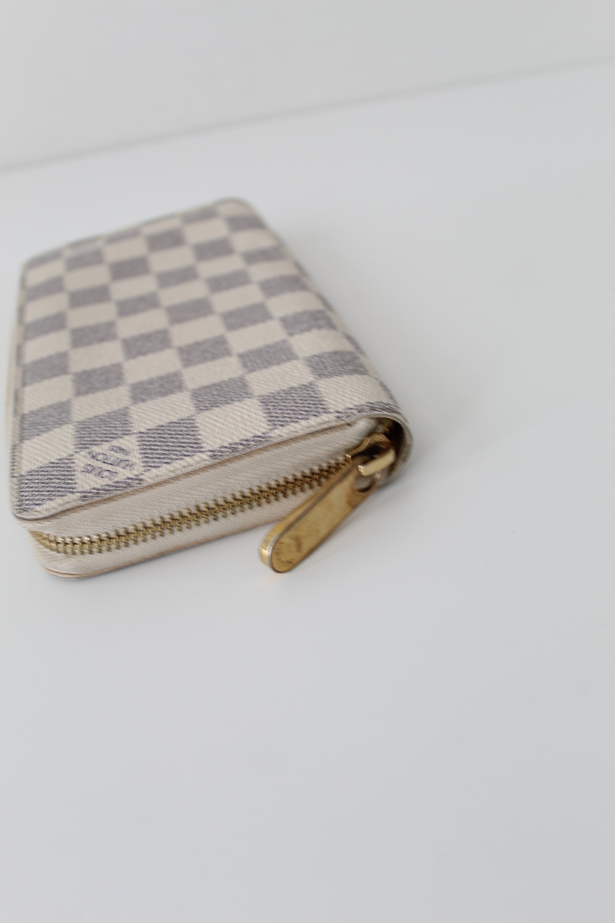 Louis Vuitton Lv Ghw Zippy Wallet Damier Azur White N60029 Auction