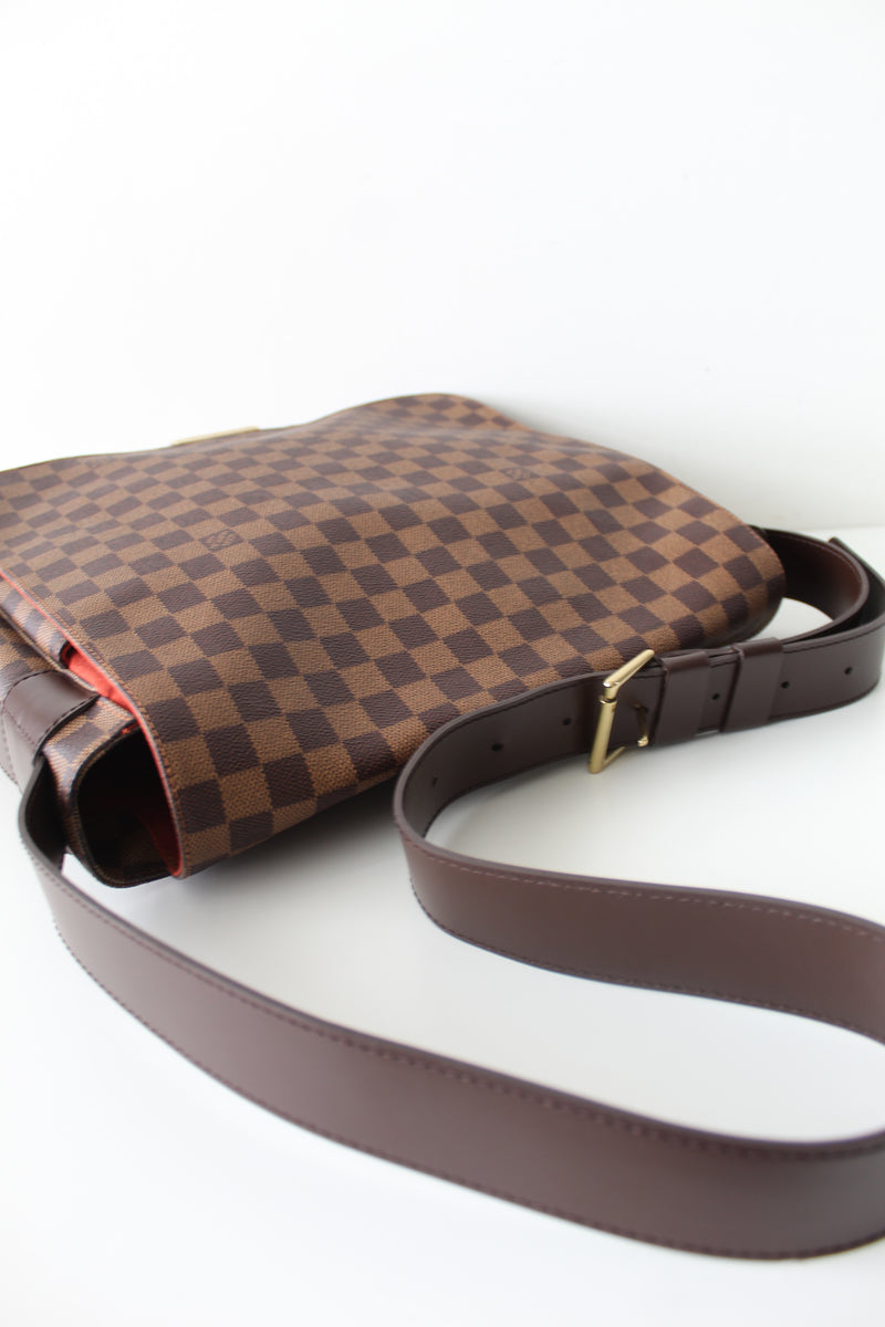 Abbesses, Used & Preloved Louis Vuitton Messenger Bag