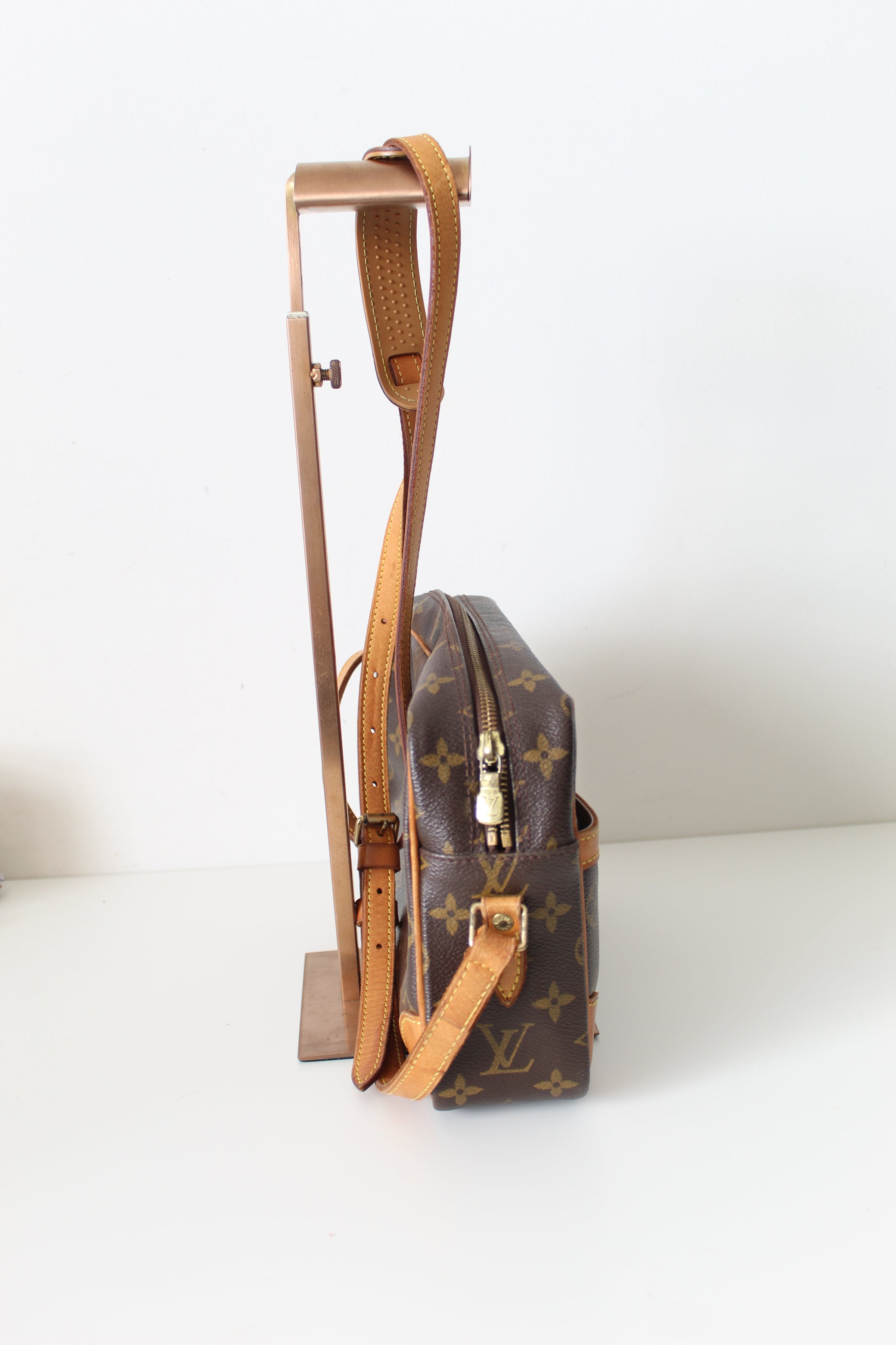 Louis Vuitton '04 Monogram 'Trocadero 27' Shoulder Bag – The Little Bird