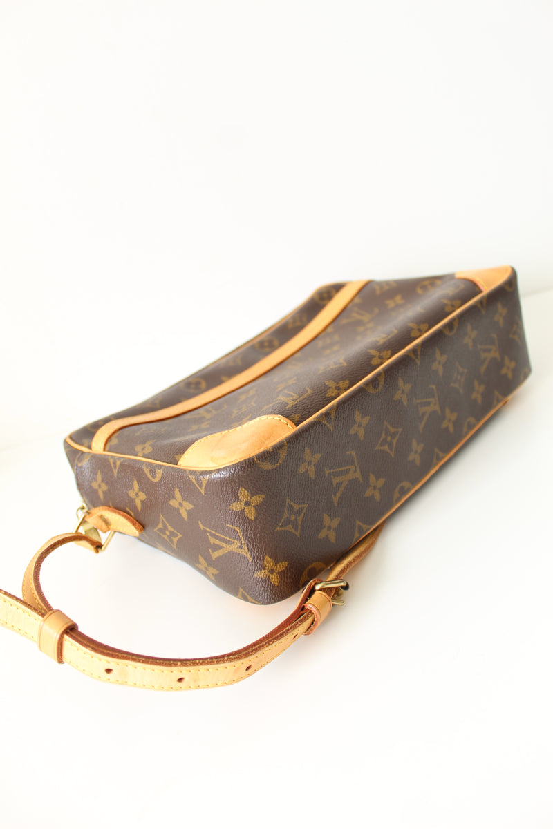 Authentic Louis Vuitton Monogram Trocadero 30 Shoulder Cross Bag