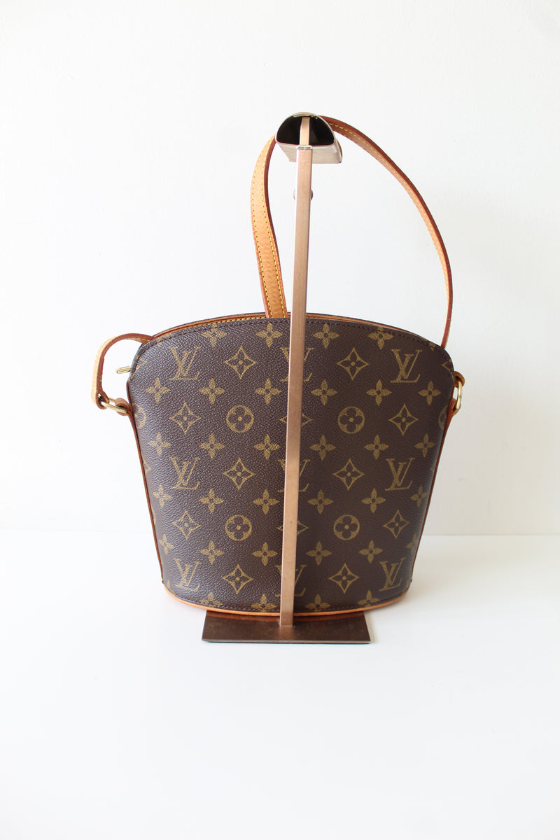 Louis Vuitton Drouot  Monogram crossbody bag, Louis vuitton