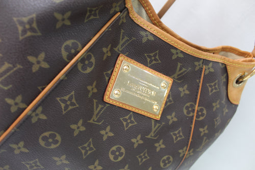 Mark Down Price $1200” Louis Vuitton Galliera PM Monogram, Luxury