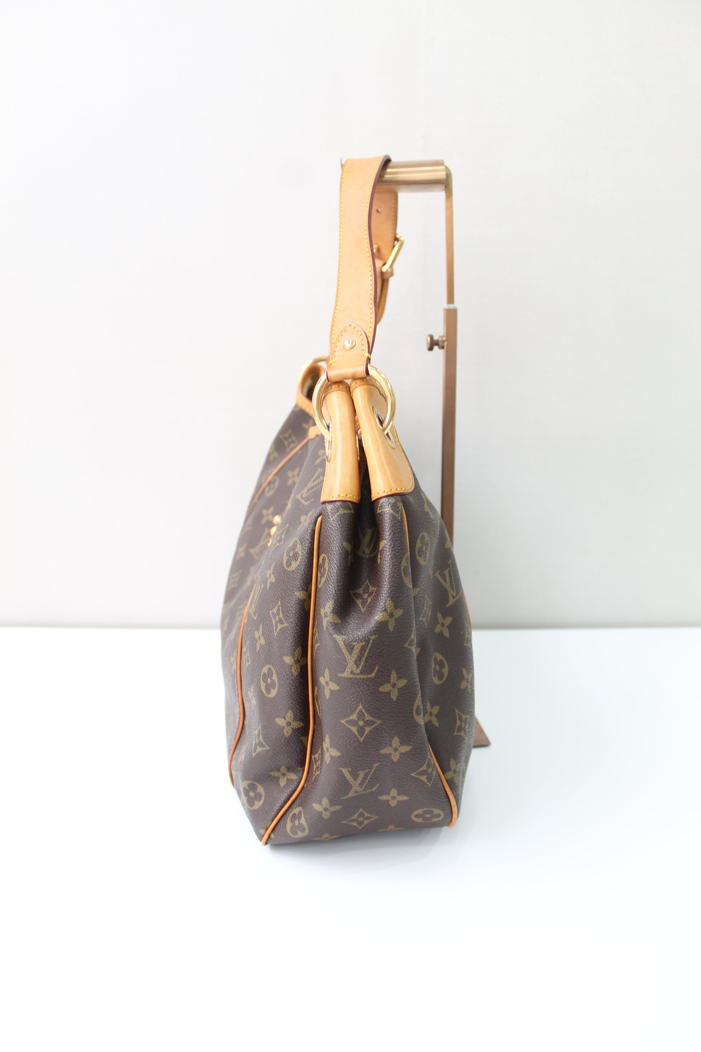 Louis Vuitton Monogram Galliera PM Hobo Bag Leather ref.350833 - Joli Closet