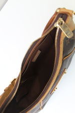 Vip 4.Men - 📦 Clutch LV Thames Epi Leather Đang là mẫu