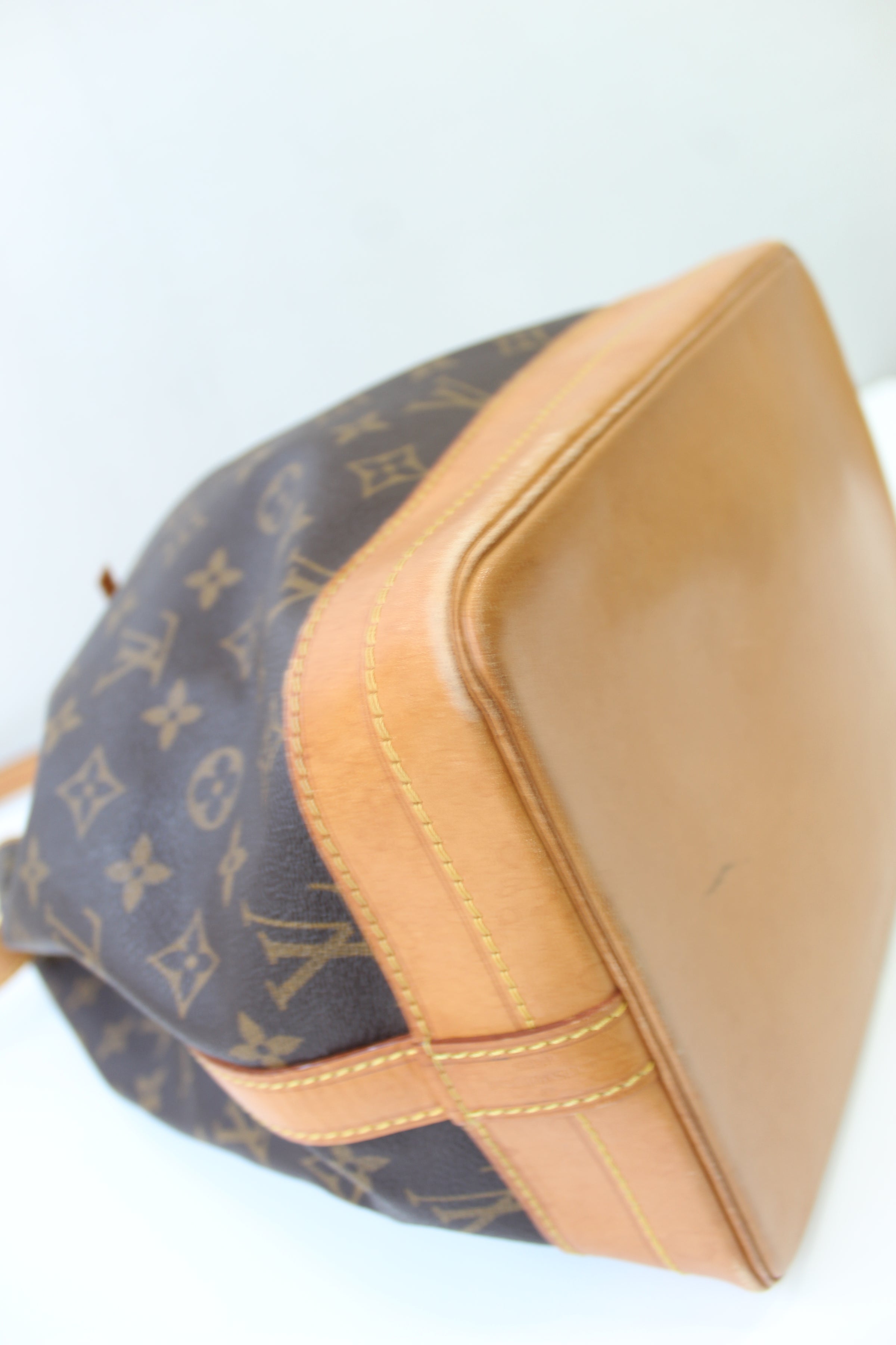 LOUIS VUITTON Noe GM Drawstring Shoulder Bag Monogram Leather BN M42224  66JH001