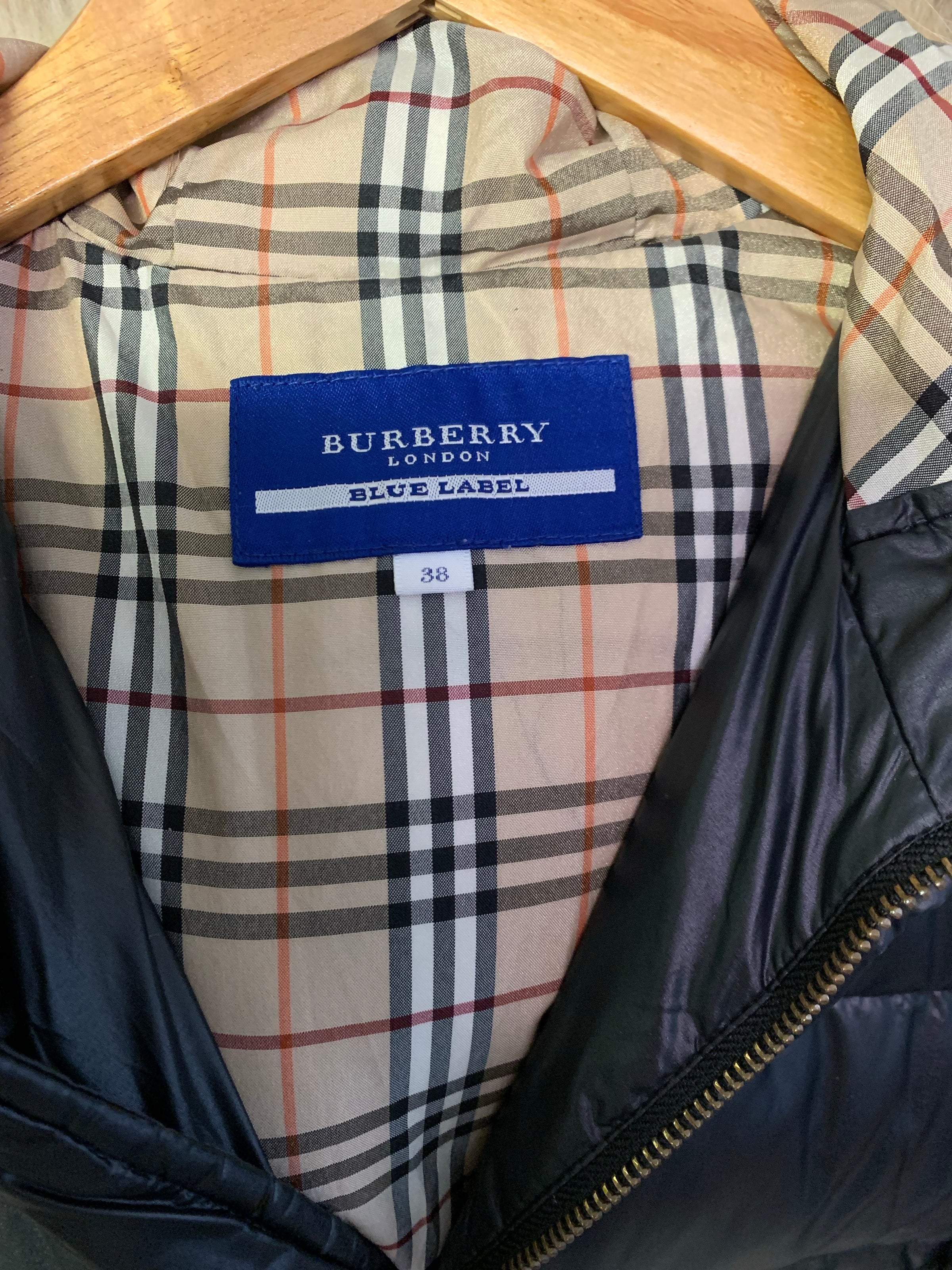 Burberry size 38 (US 4 fit) Puffer Jacket – Closet Connection Resale